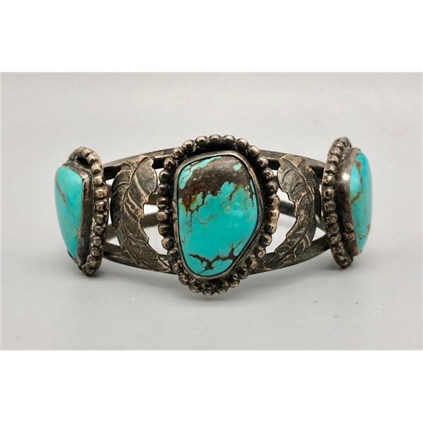 Lovely Vintage Three Stone Turquoise Bracelet