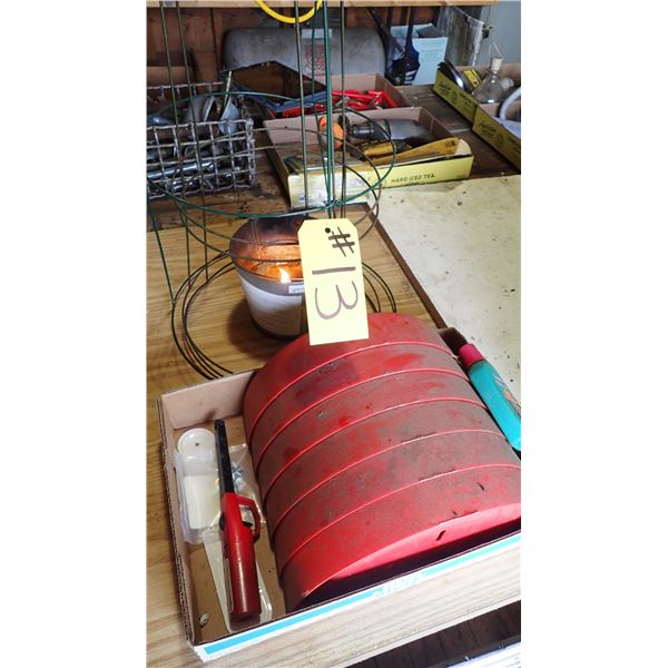 APPROX 3 TOMATO CRATERS & TRELLISES