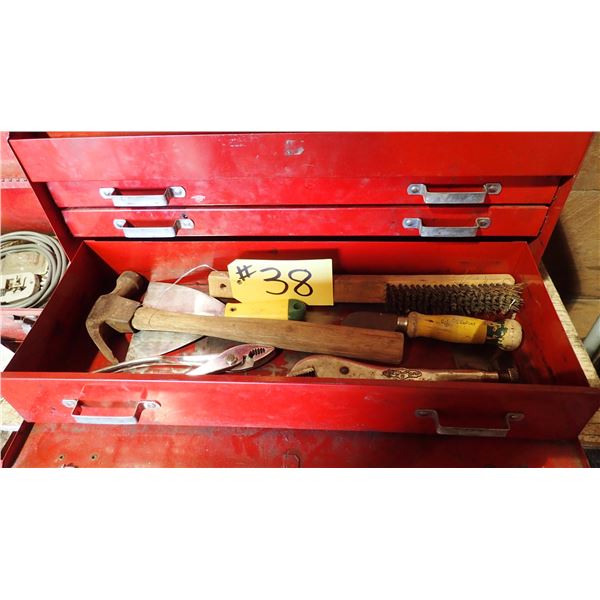 BEACH TOOLBOX COMPLETE WITH TOOLS
