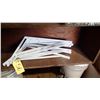 Image 1 : SHELF BRACKETS
