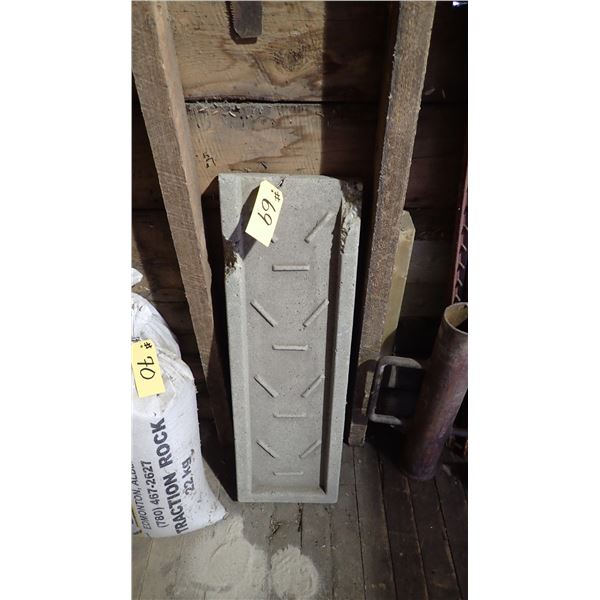 PRECAST CONCRETE DOWN SPOUT DIVERTER