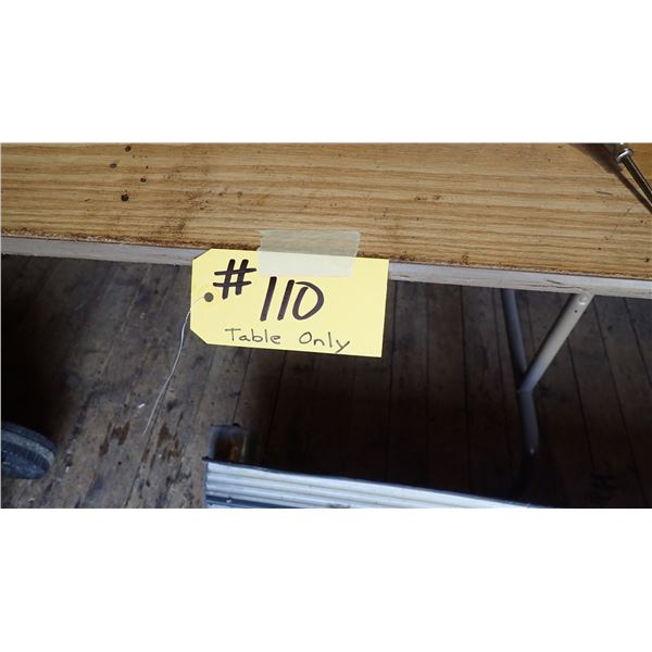 TABLE WITH FOLDING LEGS