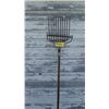Image 1 : RAKE & PITCH FORK