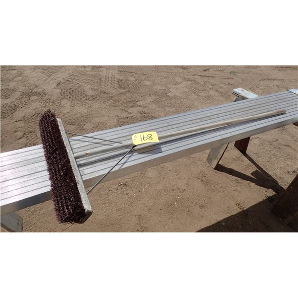 STIFF BRISTLE PUSH BROOM