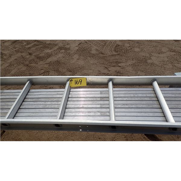 12’ ALUMINUM LADDER