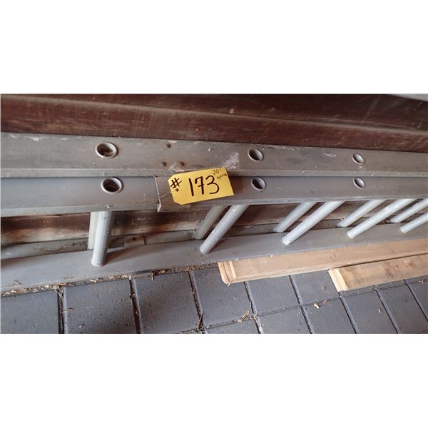 30’ EXTENSION LADDER ALUMINUM
