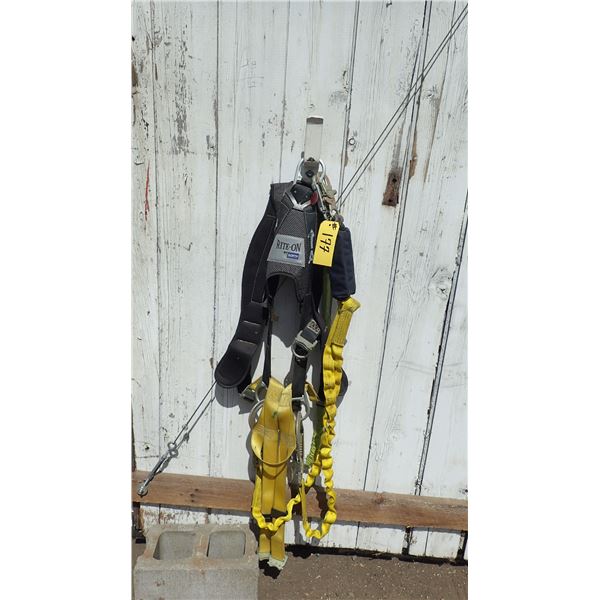 RITE-ON BY NORTH FALL ARREST HARNESS & LAYNARDS