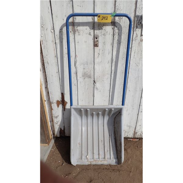 LARGE SNOW MOVING SHOVEL