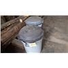 Image 1 : 2 RUBBERMAID ROUGHNECK BLUE GARBAGE CANS