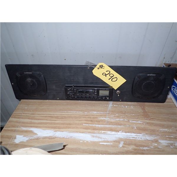 AM/FM RADIO/CASSETTE PLAYER & SPEAKERS