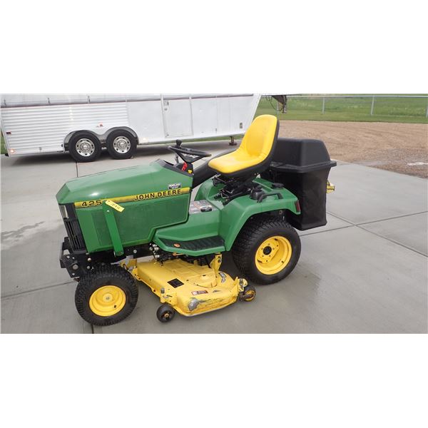 1996 JOHN DEERE 425 GARDEN TRACTOR