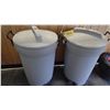 Image 1 : 2 GARBAGE CANS WITH WHEELS