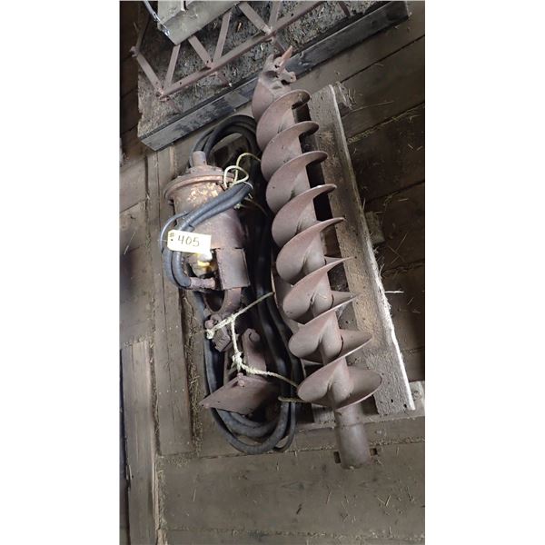 HYDRAULIC POST HOLE AUGER WITH AUGER (AS IS)