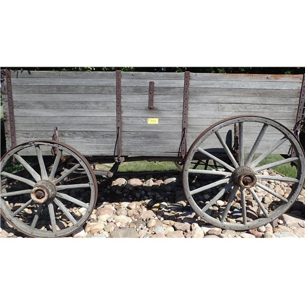 ANTIQUE WAGON