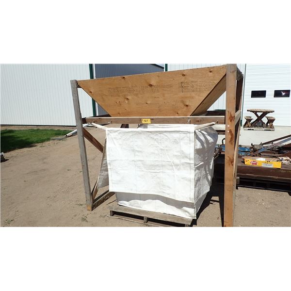 HOMEMADE HOPPER TOTE BAG FILLER