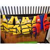 Image 1 : 4 - LIFE JACKETS