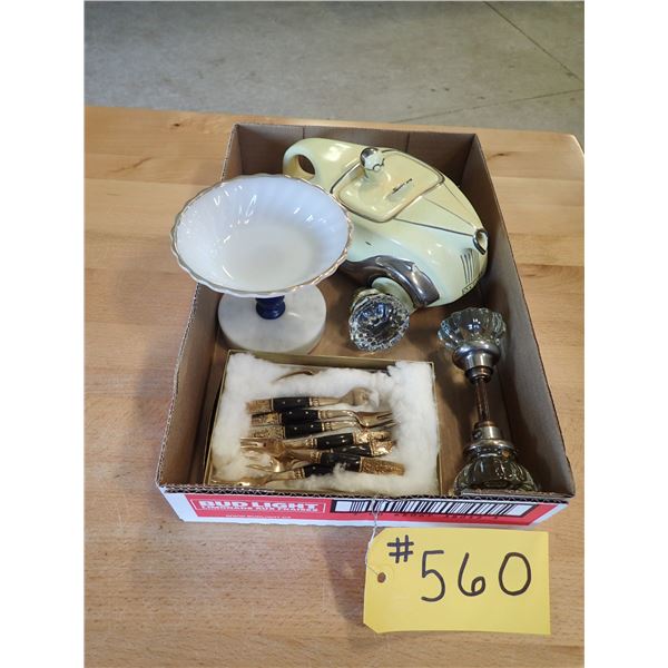 ANTIQUE & COLLECTABLE ITEMS