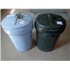 Image 1 : 2 - 20 GALLON RUBBERMAID GARBAGE CANS