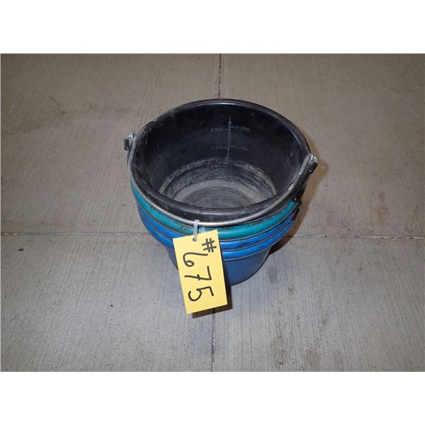4 - 8 QUART PLASTIC BUCKETS