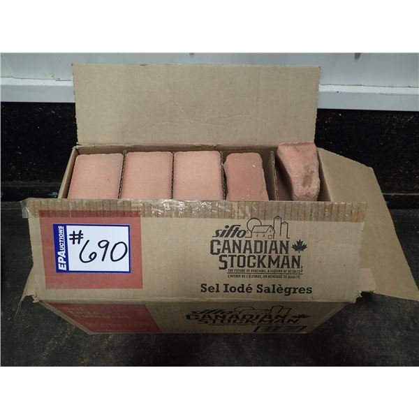4 - NEW & 3 - PARTIALLY USED SALT TRACE MINERAL BLOCKS