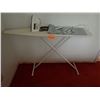 Image 1 : IRONING BOARD, IRON & HEATING PAD
