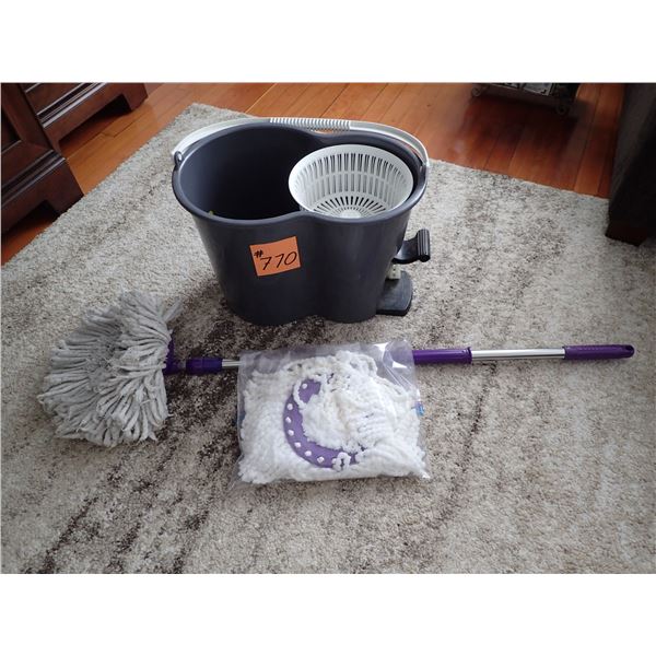 MAGIC SPIN MOP & BUCKET SYSTEM C/W NEW MOP HEAD