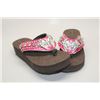 Image 1 : WINGED CROSS PINK FLIP FLOPS (SIZE 11)