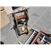 Image 8 : Power ladder hoist working with 36 ft of ladder