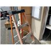 Image 2 : 5 ft fiberglass A frame ladder