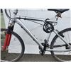 Image 2 : SILVER NO BRAND BIKE