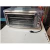 Image 1 : Black+Decker Convection Toaster Oven 8-slice with Air Fryer regular $229 tested and working