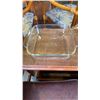 Image 2 : BOX OF KITCHEN ITEMS, PYREX, ROLLING PIN