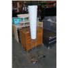 Image 1 : MODERN FLOOR LAMP