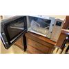 Image 2 : NEW PANASONIC INVERTER MICROWAVE MODEL NN-ST69KS