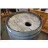 Image 8 : Large wine barrel