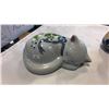 Image 2 : LOT OF VASES, COLLECTOR, PLATE, PORCELAIN CAT, AND MINIATURES