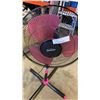 Image 2 : Black and pink floor fan