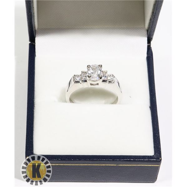 FASHION RING 7.5- STICKERED RETAIL PRICE- $90