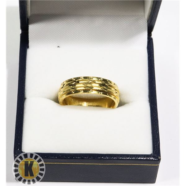 FASHION RING 7.5- STICKERED RETAIL PRICE- $140