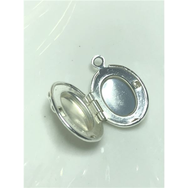 SILVER LOCKET PENDANT