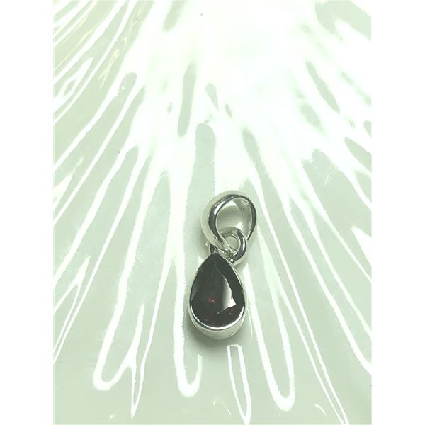 SILVER GARNET PENDANT