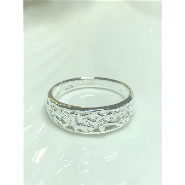 SILVER  RING (~SIZE 6.25)