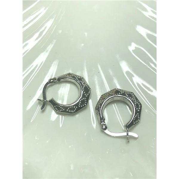 SILVER SMALL HOOP EARRINGS