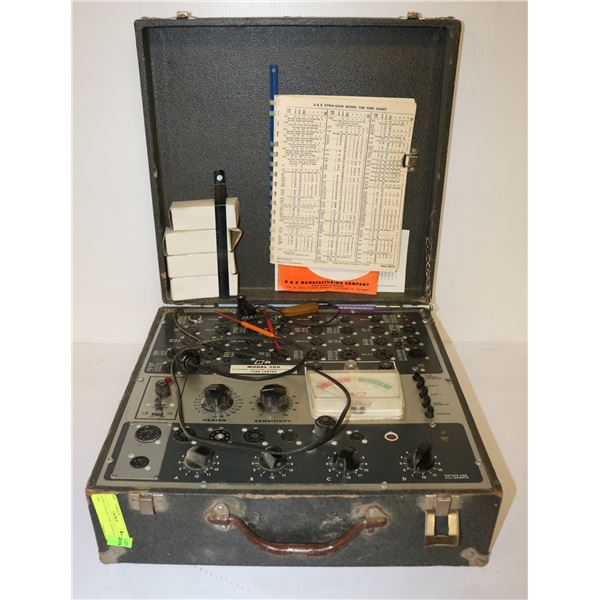 ANTIQUE RADIO TUBE TESTER IN CASE