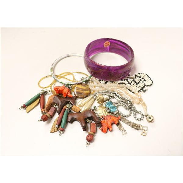 SELECTION OF VINTAGE JEWELLERY MADAME RAC