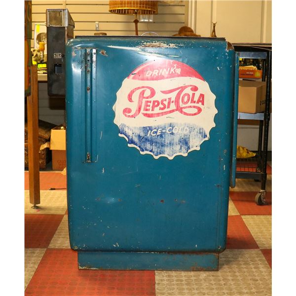 1960S PEPSI COOLER WITH RARE HIRES LOGO AND BTL
