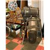 Image 2 : 1930 AMPRO MOVIE THEATRE PROJECTOR WITH AMPLIFIER