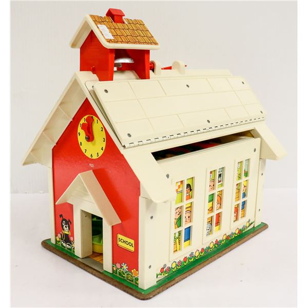 1970S FISHER PRICE LITTLE PEOPLE SCHOOL HOUSE