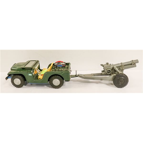 LARGE 1950S JAPANESE TIN ARMY JEEP WITH FIRING