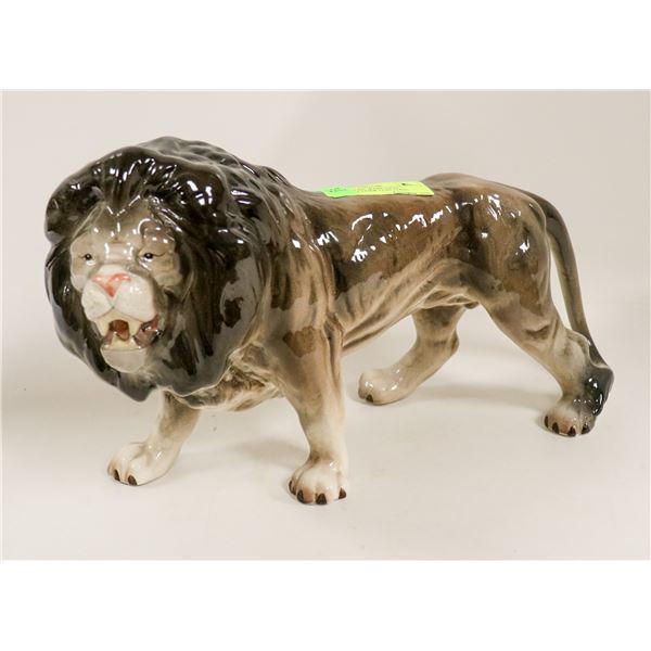 LARGE MELBA WARE LION ORNAMENT OVER 12 IN LONG